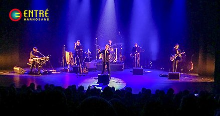 Konsert på Härnösands teater och logotypen för Entré Härnösand.