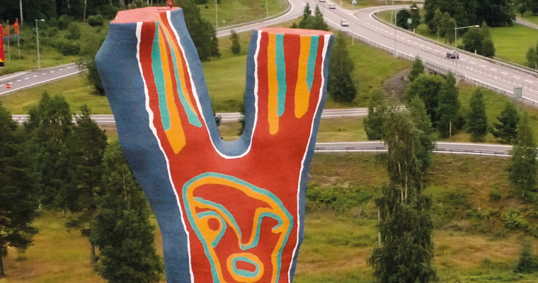 Del av affisch med detalj en av Bengt Lindströms skulpturer.