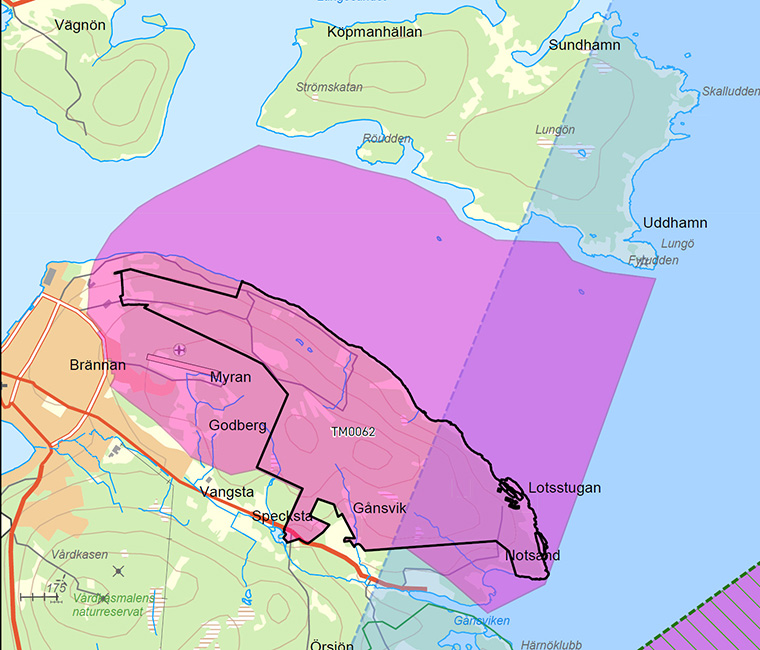 karta med ett område inringat med svart ram och ett större område markerat med lila färg