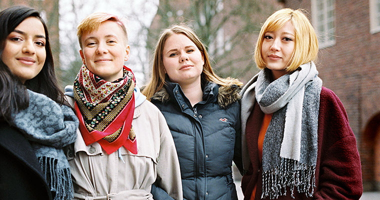 Fyra kvinnor.