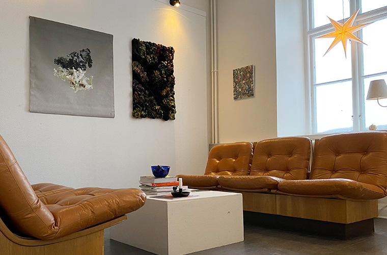 Delar av verk i popup-utställningen.